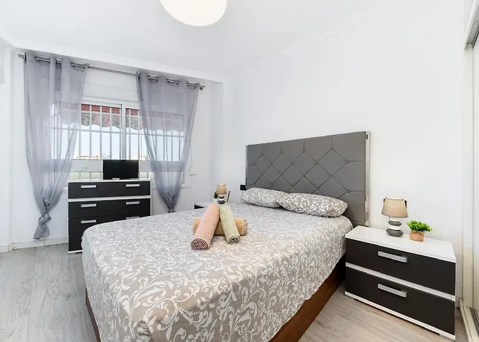 公寓 Marina Sunrise 托雷维耶哈